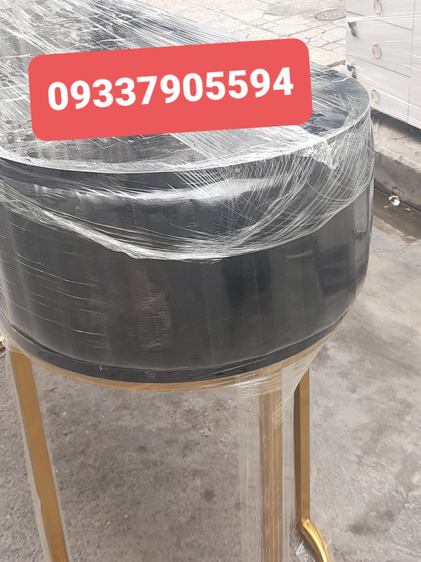 میز ناخن آرایشگاهی تک نفره صفحه مشکی هایگلاس طرح سنگ بغل چرم رنگ بندی مختلف ارسال به سراسر ایران